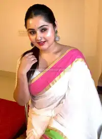 full-figured portrait of Jinal, Bandra, Mumbai call girls