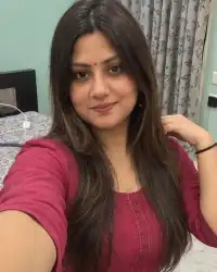 Madhuri, South Mumbai call girl — selfie at home