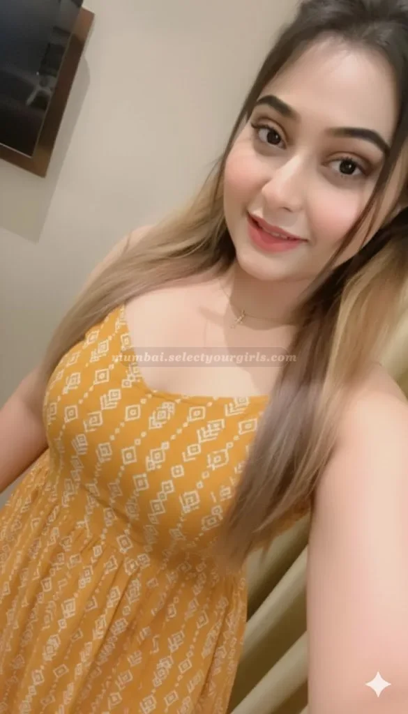 Meera in elegant attire — mallu escort Bandra, Mumbai