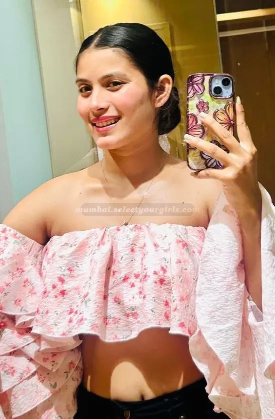 Nisha in elegant attire — petite escort Powai, Mumbai