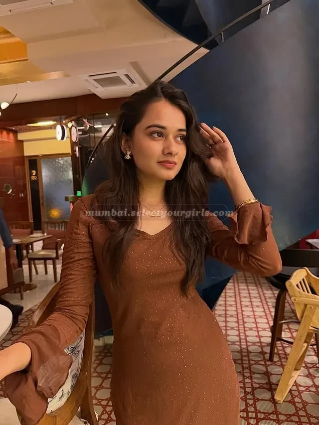 versatile Sandhya, verified Malad call girls Mumbai